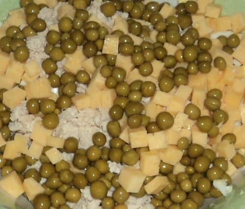 Салат с сухариками и зеленым горошком рекомендации Салат с сухариками и зеленым горошком советуем