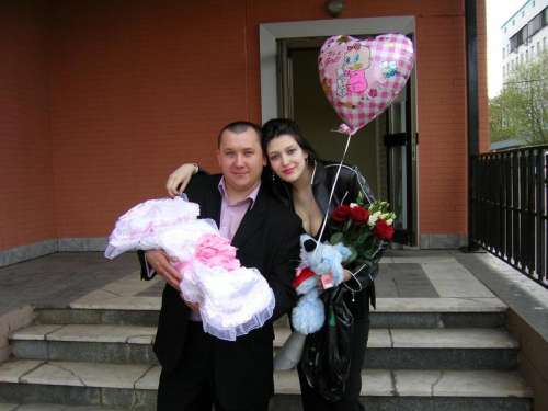 Маникюр на выписку из роддома фото Маникюр на выписку из роддома фото
