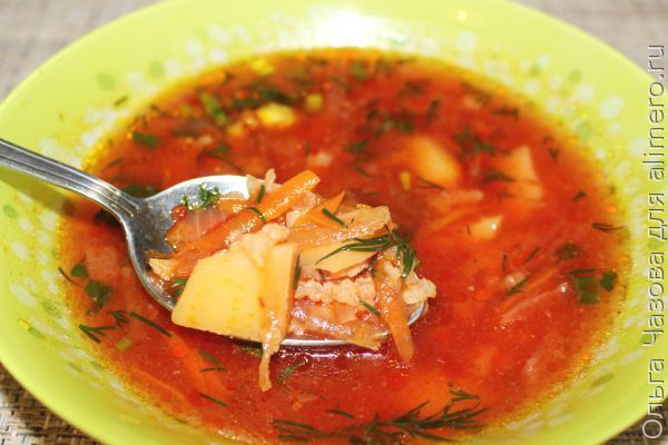 Постный овощной суп со свёклой