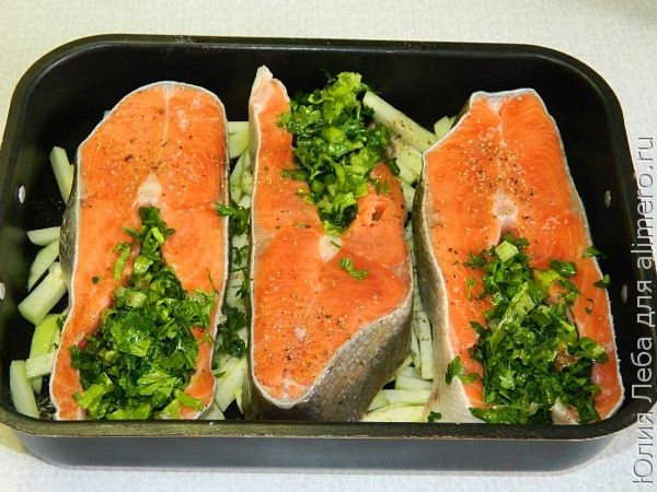 приготовить стейки кижуча в духовке рецепт