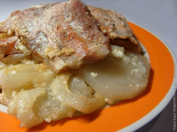 Картофель, запеченный с грудинкой