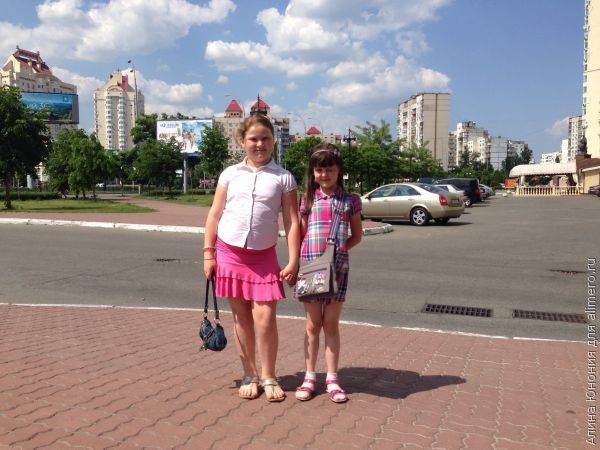 Влияние старших подружек на дочь