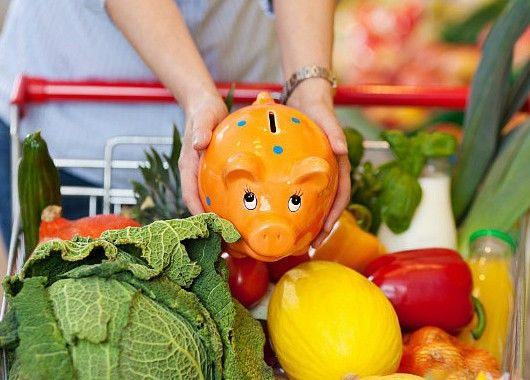 Составляйте меню на неделю Это поможет определить, какие продукты вам потребуются и в каком количестве — возможно, что-то выгоднее брать большими упаковками, при условии, что срок хранения позволяет. Составляйте меню на неделю Это поможет определить, какие продукты вам потребуются и в каком количестве — возможно, что-то выгоднее брать большими упаковками, при условии, что срок хранения позволяет.