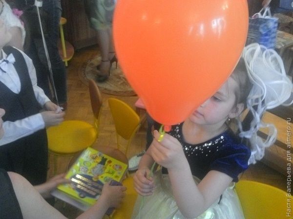 девочка на утреннике девочка на утреннике