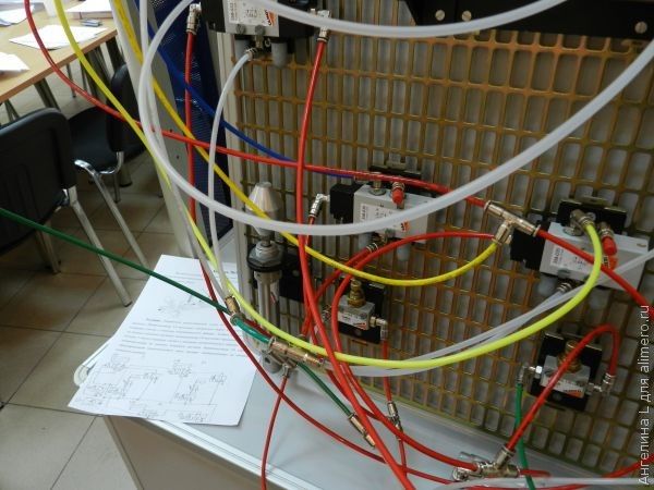 Чему стоит поучиться у детей, осваивая технические новинки? Чему стоит поучиться у детей, осваивая технические новинки?