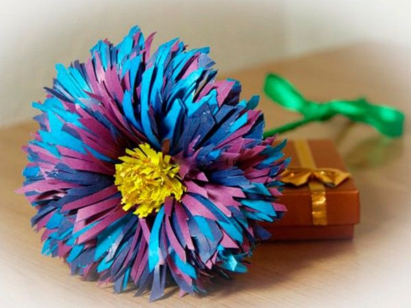 Цветы из бумаги, мастер-классы. Цветы из бумаги, мастер-классы.