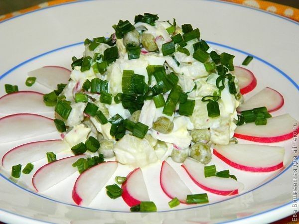 Салат с зеленым горошком