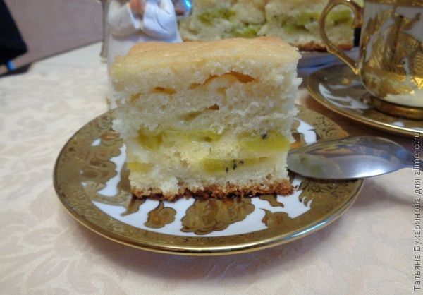 Пирог с киви на лимонаде