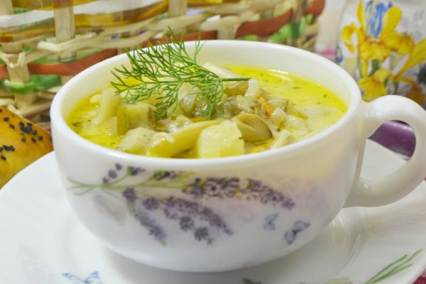 Молочный суп с баклажанами и белыми грибами 