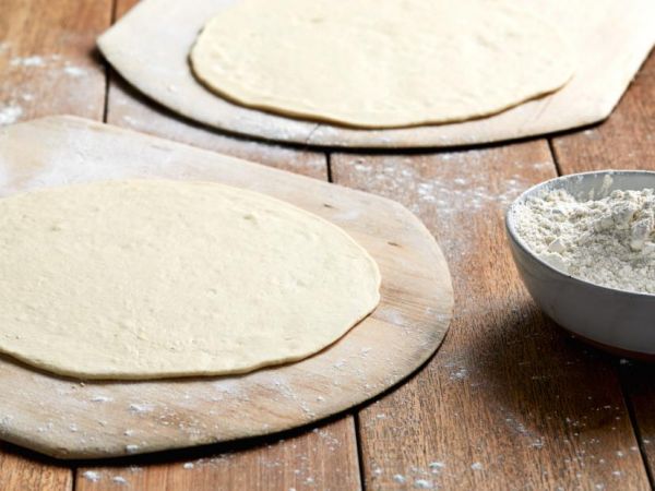 Как сделать тесто для пиццы из 2-х ингредиентов