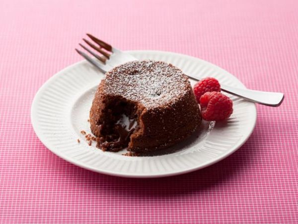 Простой рецепт изысканного пирожного «Лава»