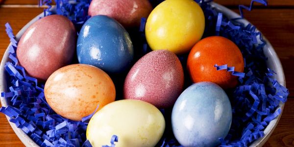Как сделать натуральные красители для яиц - готовимся к Пасхе
