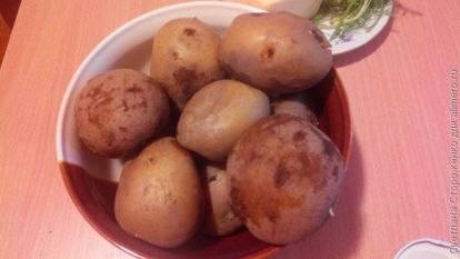 Запеченный картофель с перепелиными яйцами