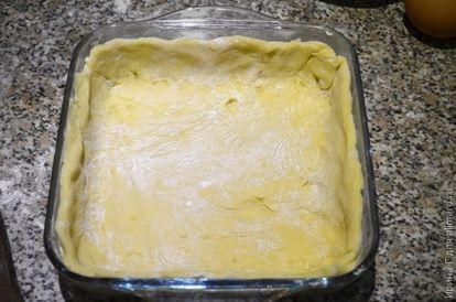 Открытый мясной пирог на картофельном тесте