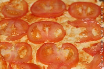 пица с помидорами