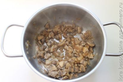 готовы грибы и лук