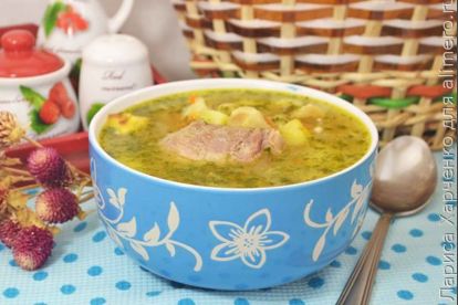 суп с галушками с пшеном. %2Fuploads%2Fimages%2F00%2F65%2F50%2F2016%2F11%2F09%2F236595 wmark. суп с галушками с пшеном фото. суп с галушками с пшеном-%2Fuploads%2Fimages%2F00%2F65%2F50%2F2016%2F11%2F09%2F236595 wmark. картинка суп с галушками с пшеном. картинка %2Fuploads%2Fimages%2F00%2F65%2F50%2F2016%2F11%2F09%2F236595 wmark. Такое блюдо хорошо тем, что его можно подавать на стол без хлебобулочных изделий, поскольку сами галушки приготовлены из теста. Существует много разных вариаций данного супа, где меняются компоненты и способ приготовления галушек. Главный секрет кроется в мягкости последних, их ни в коем случае нельзя перенасыщать мукой. Бульон можно варить из любого вида мяса на выбор. Наличие какой-либо крупы не обязательно, только стандартный набор овощей и зелень.