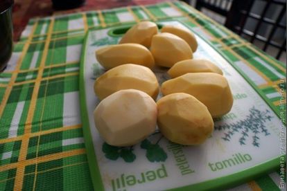 Филе пангасиуса, запеченное с картофелем и сыром