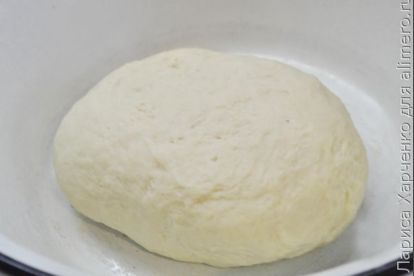 1. Заварное тесто для пельменей на воде с яйцом