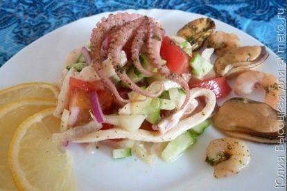 20 салатов из морепродуктов на любой вкус и бюджет