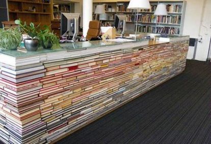 Хочу предложить такой стол своей маме, так как книги уже по 300 раз все читали, а выбрасывать их жаль. Хочу предложить такой стол своей маме, так как книги уже по 300 раз все читали, а выбрасывать их жаль.