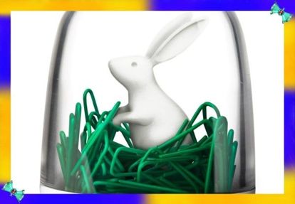 14. Из скрепки можно сделать кольцо для ключей. К каждому ключу можно прикрепить скрепкой бирку с указанием двери. Также, из скрепки можно сделать крючок для ручки или карандаша, чтобы их можно повесить в удобном месте, тогда они всегда будут у вас под рукой. 14. Из скрепки можно сделать кольцо для ключей. К каждому ключу можно прикрепить скрепкой бирку с указанием двери. Также, из скрепки можно сделать крючок для ручки или карандаша, чтобы их можно повесить в удобном месте, тогда они всегда будут у вас под рукой.