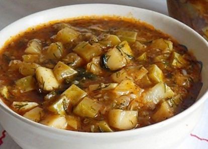Салат с томатной пастой. 6 кг кабачков, 1.5 ст. сахара, 1.5 ст. раст.масла, 1 ст. уксуса, 2 ст.л. соли, 1 л. томатной пасты, 200 г чеснока. Кабачки хорошо помыть и порезать кубиками. Добавить остальные ингредиенты. Варим 1 час. Раскладываем в банки, закатываем. Салат с томатной пастой. 6 кг кабачков, 1.5 ст. сахара, 1.5 ст. раст.масла, 1 ст. уксуса, 2 ст.л. соли, 1 л. томатной пасты, 200 г чеснока. Кабачки хорошо помыть и порезать кубиками. Добавить остальные ингредиенты. Варим 1 час. Раскладываем в банки, закатываем.