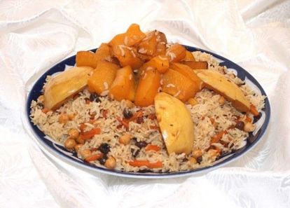 11. Тыкву очистить от кожицы и семян, порезать кубиками. Каждый кусочек запанировать в муке и обжарить в растительном масле с двух сторон до мягкости. Рис промыть, добавить соль, сварить в воде до полуготовности. Добавить обжаренную тыкву,изюм, сахар, сливочное масло , тщательно перемешать и тушить в кастрюле на маленьком огне в течении 10 минут. Оставить на плите минут на 20. 11. Тыкву очистить от кожицы и семян, порезать кубиками. Каждый кусочек запанировать в муке и обжарить в растительном масле с двух сторон до мягкости. Рис промыть, добавить соль, сварить в воде до полуготовности. Добавить обжаренную тыкву,изюм, сахар, сливочное масло , тщательно перемешать и тушить в кастрюле на маленьком огне в течении 10 минут. Оставить на плите минут на 20.