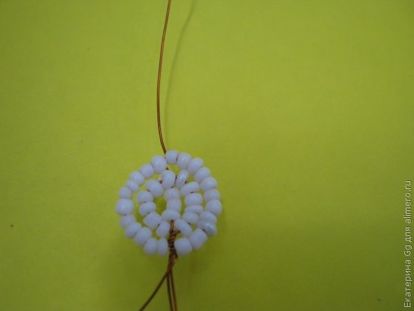 Фуксия из бисера