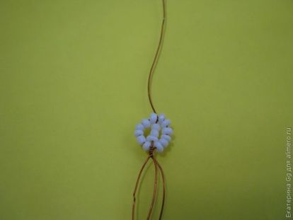 Фуксия из бисера