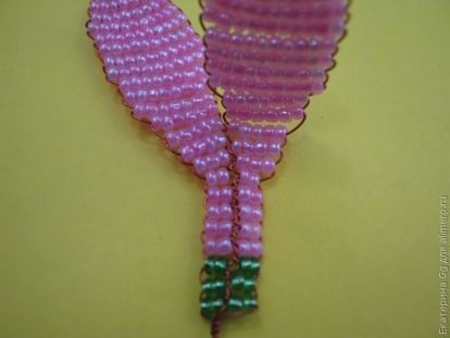 Фуксия из бисера
