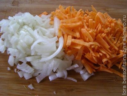 борщ с салом и чесноком, лук и морковь