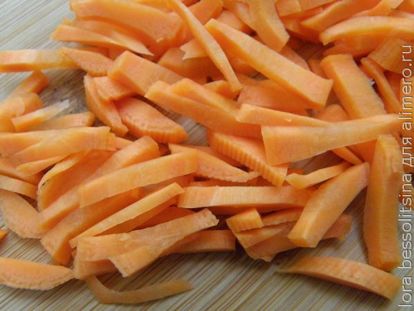 нарежем морковь