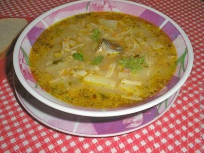 Суп из рыбных консервов с рисом