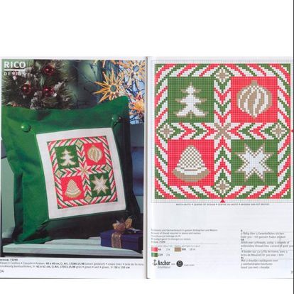 Родственникам и друзьям обязательно понравится подарок в виде подушки с вышивкой на новогоднюю тематику. Цвет и мотив можно подобрать по своему вкусу.