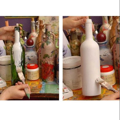 Покрываем бутылку грунтовкой - это первый слой. После высыхания покрываем акриловой краской. Покрываем бутылку грунтовкой - это первый слой. После высыхания покрываем акриловой краской.