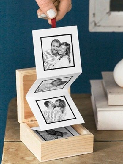 8. Выдвижной фотоальбом. Отличная альтернатива традиционному фотоальбому. Как по мне, это прекрасный подарок на День святого Валентина или юбилей. 8. Выдвижной фотоальбом. Отличная альтернатива традиционному фотоальбому. Как по мне, это прекрасный подарок на День святого Валентина или юбилей.