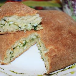 Домашний осетинский пирог с яйцом и зеленью