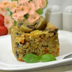 Рис с грибами на сковороде по-новому