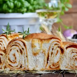 Фокачча лукана — вкуснейший ароматный итальянский хлеб