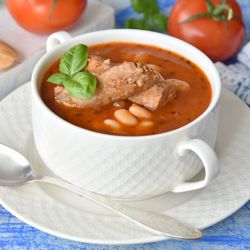 Густой томатный суп с консервированным тунцом