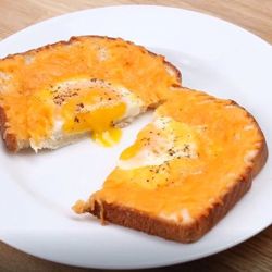 Сырный тост с яйцом на завтрак меньше чем за 30 минут