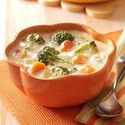 Сырный суп с брокколи и морковью