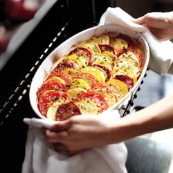 Как приготовить овощной рататуй в духовке