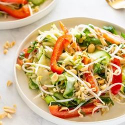 Постный салат по-тайски за 15 минут