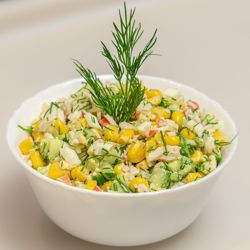 Самый простой крабовый салат на каждый день