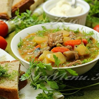 Айнтопф густой суп из мяса, грибов и овощей