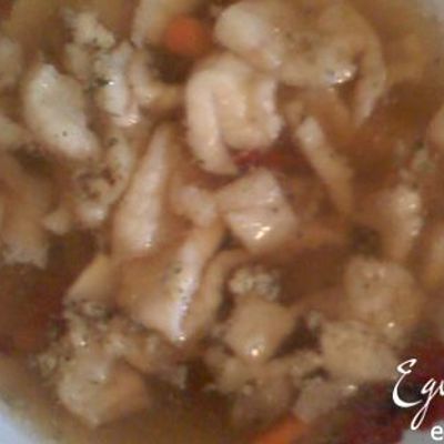 Рыбный суп с рисовой лапшой