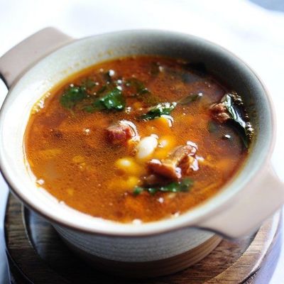 Суп из лисичек с фасолью