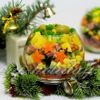Праздничный салат с бужениной и овощами